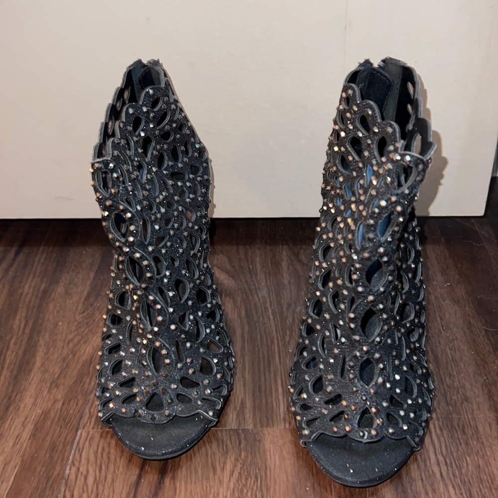 Zigisoho 7.5 heels worn once